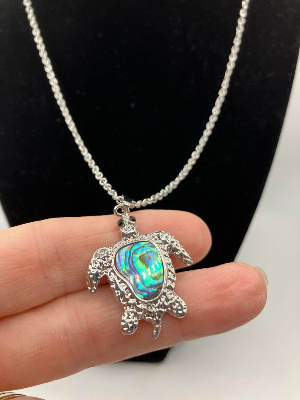 Abalone Paua Genuine Shell TURTLE Pendant on 18-inch Stainless Steel Chain NEW